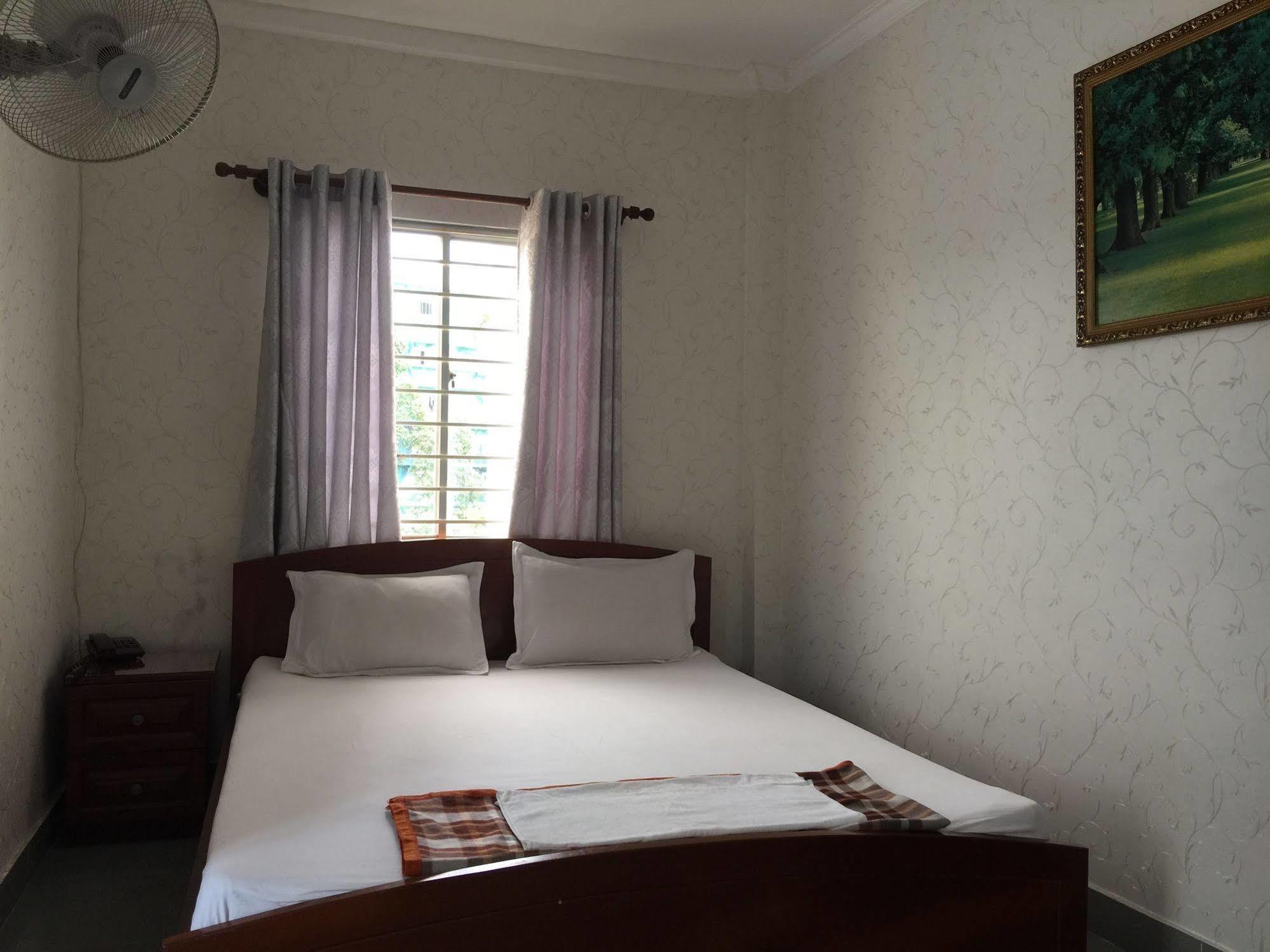 Hong Vinh Hotel Хошимин Экстерьер фото