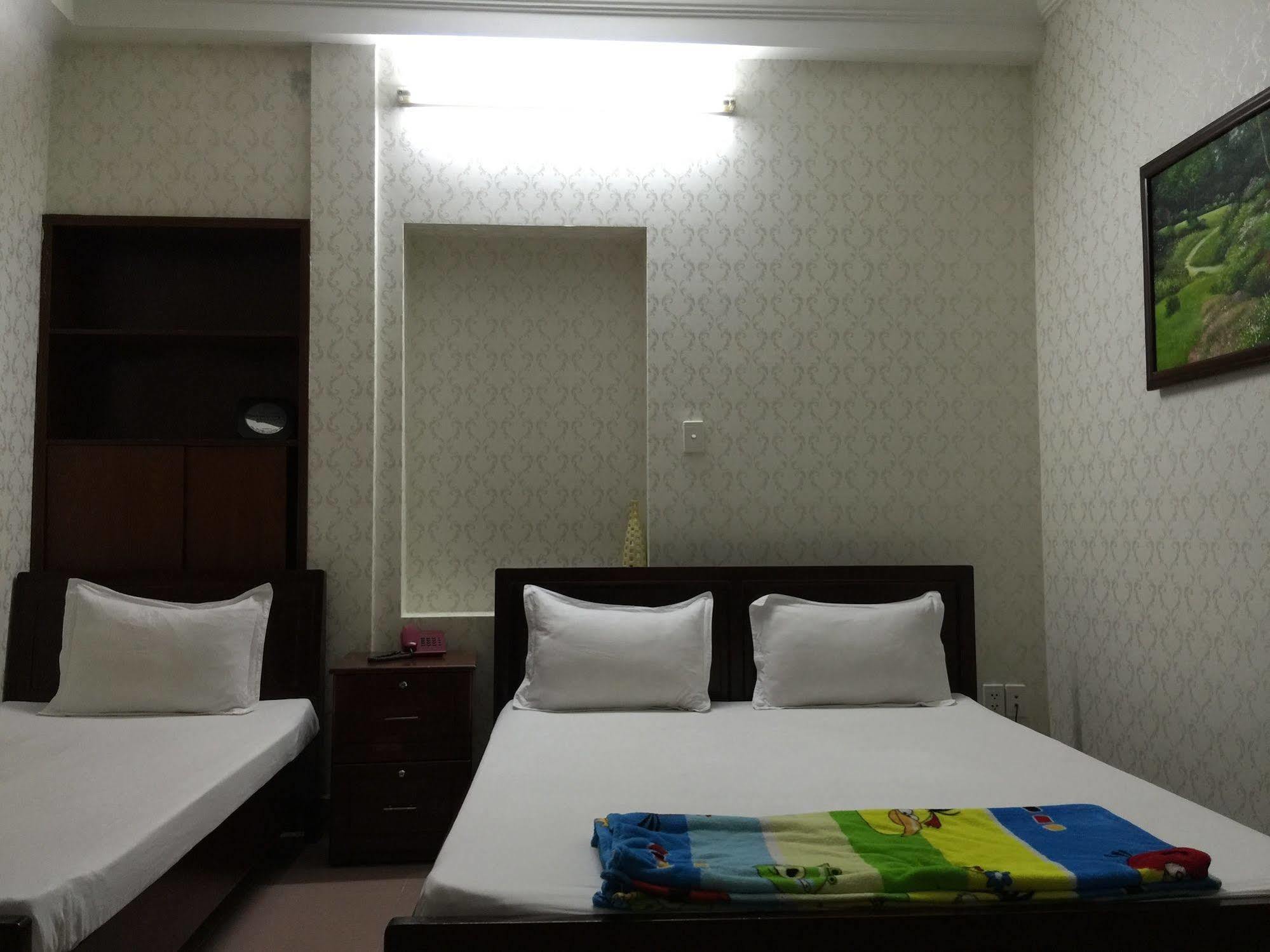 Hong Vinh Hotel Хошимин Экстерьер фото