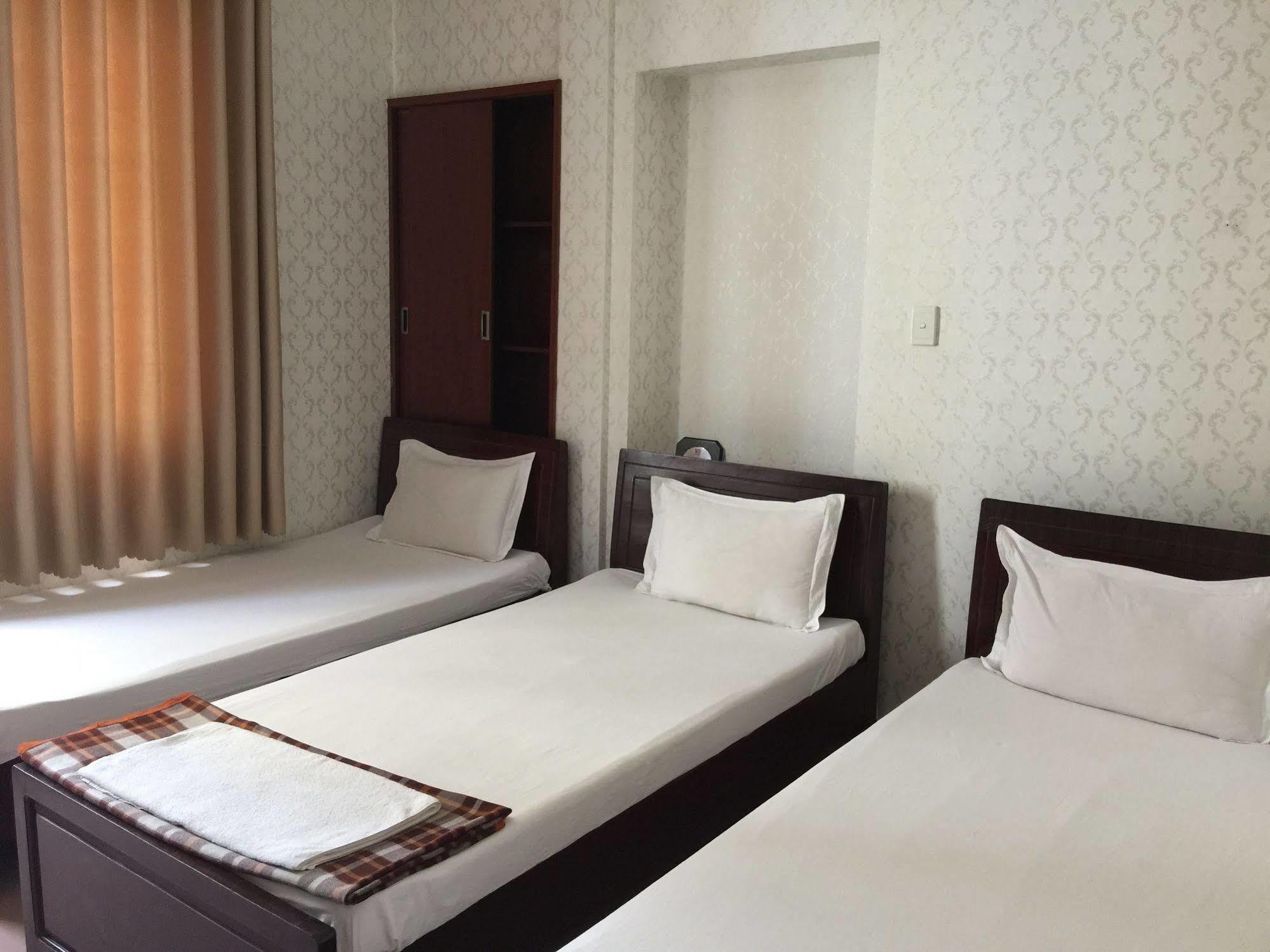 Hong Vinh Hotel Хошимин Экстерьер фото